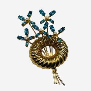 Vintage Coro Pegasus Aqua Floral Spray Rhinestone Bouquet Brooch